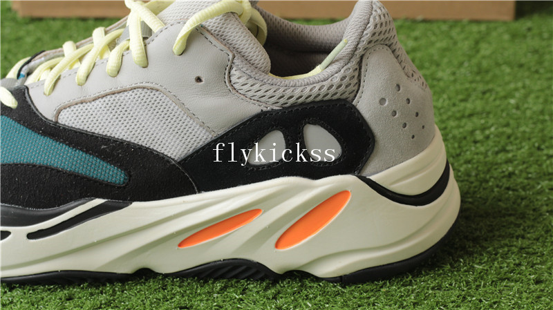 Adidas Kanye West Yeezy Wave Runner 700 Boost